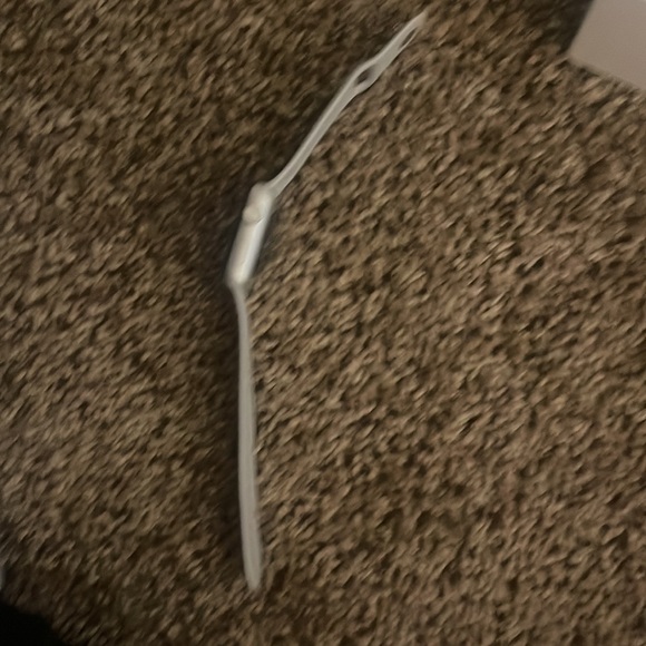 APPLE WATCH SERIES THREE 42MM ALUMINUM CASE AND GREY BAND - Picture 2 of 8